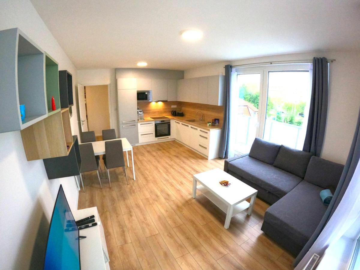 Brand New Apartment By Hockey Stadium Bratislava Esterno foto